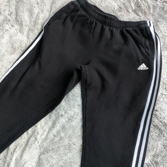 Adidas sweatpants - Picture 2 of 4